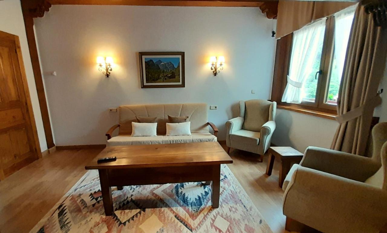 Apartamentos El Haya コスガヤ エクステリア 写真